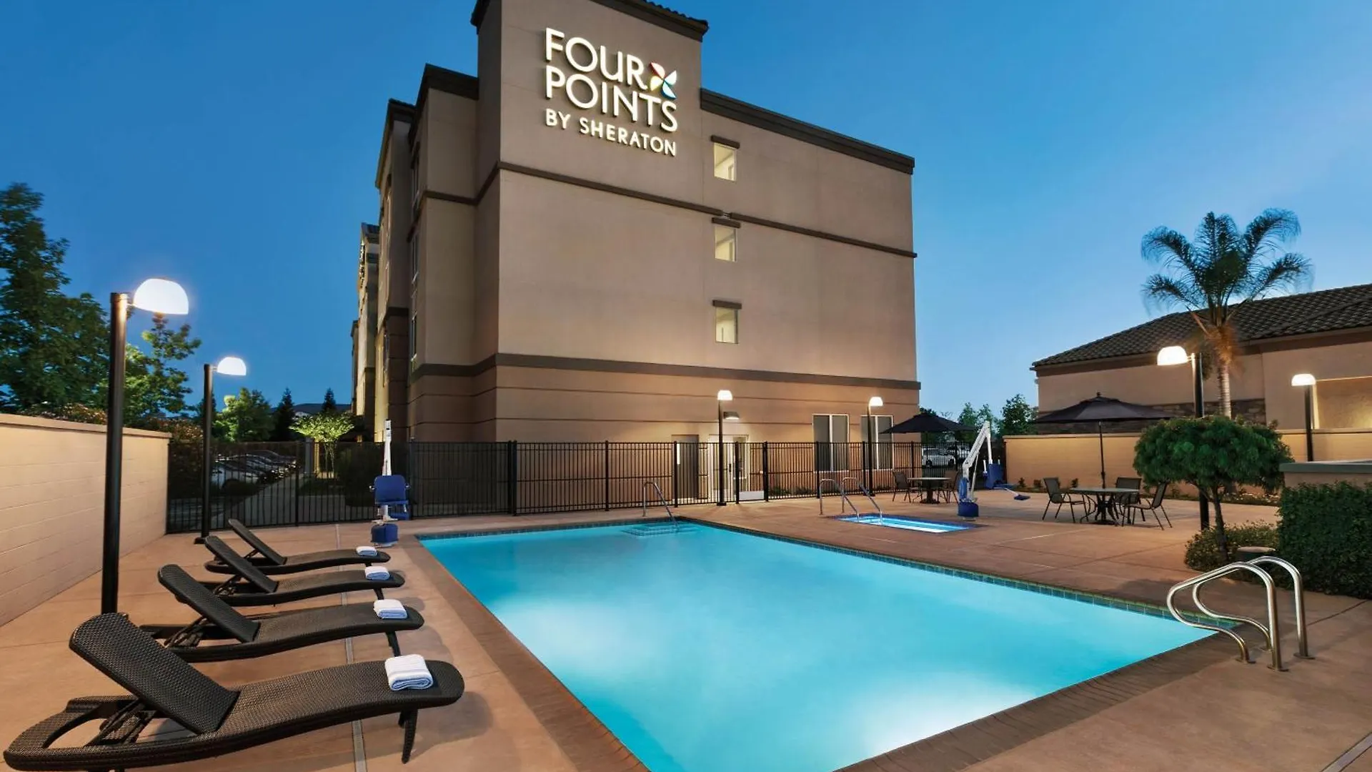 Four Points By Sheraton Sacramento Airport Szálloda